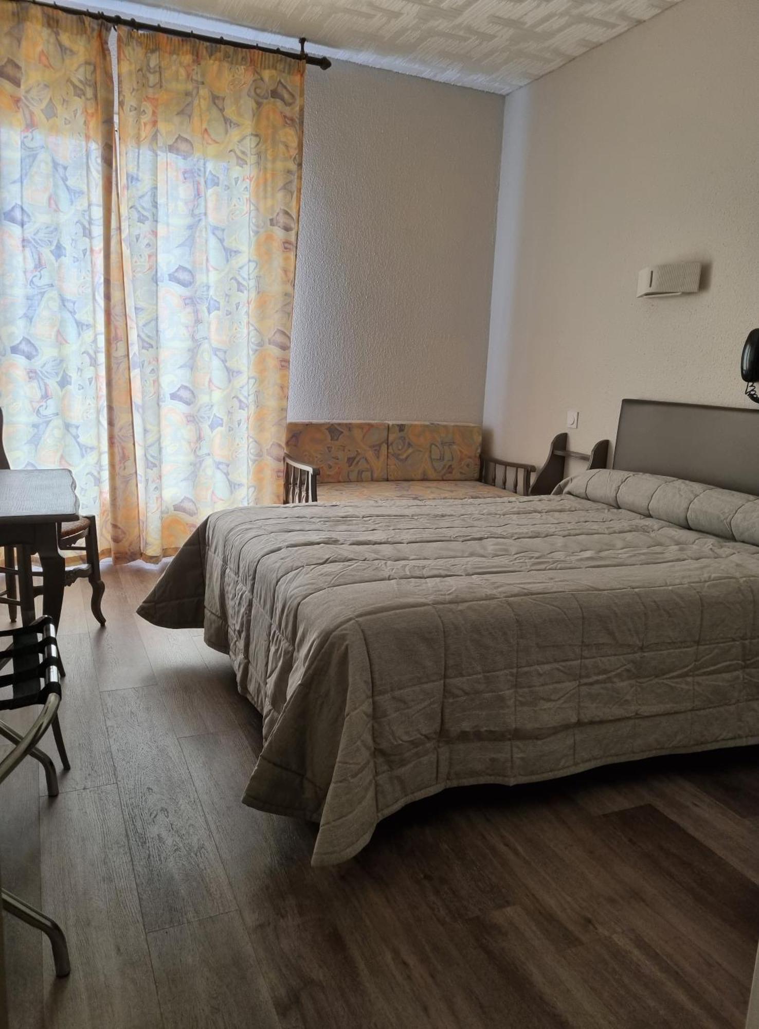 Hotel Ambeille Vue Mer كولِيورْ المظهر الخارجي الصورة
